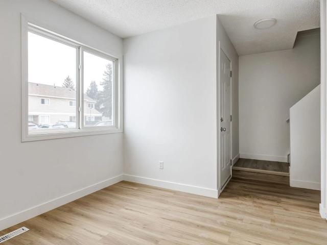 House for rent in Wedgewood, Alberta