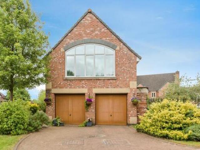 House for sale in Leftwich, Cheshire