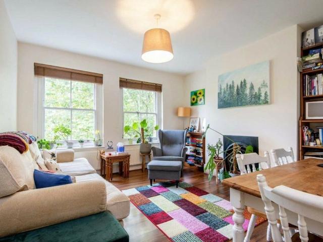 Apartment for rent in Holloway, Cat Hill