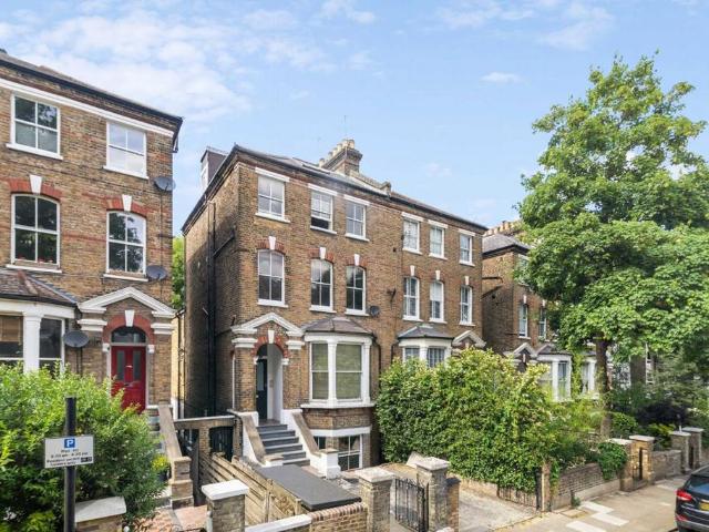 House for rent in Holloway, Greater London