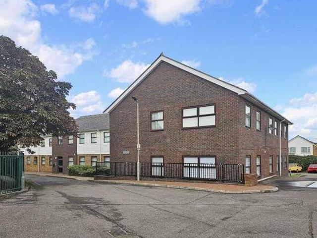 House for sale in Farnborough, Rushmoor