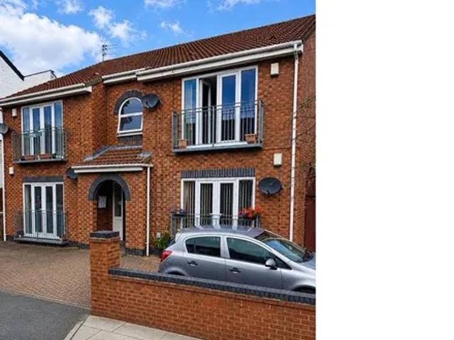 Apartment for rent in Calderstones