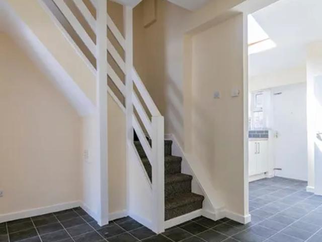 House for rent in Calderstones