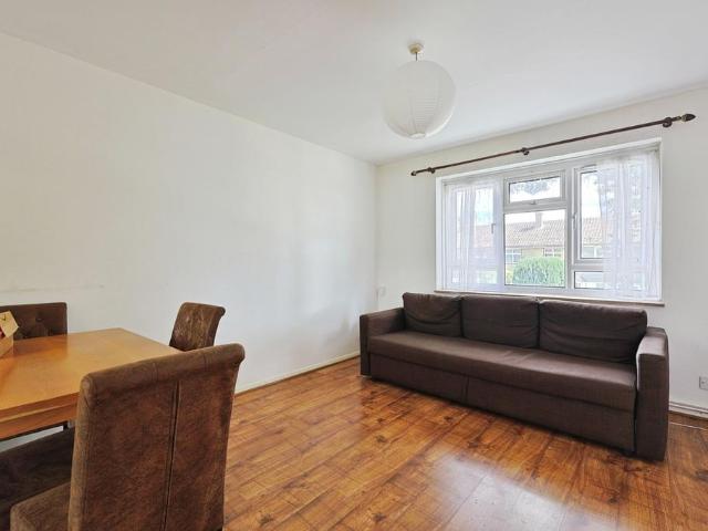 Apartment for rent in London Borough of Hounslow, Greater London