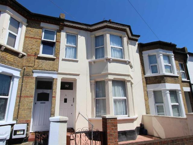 Studio for rent in Alton Barnes, Essex