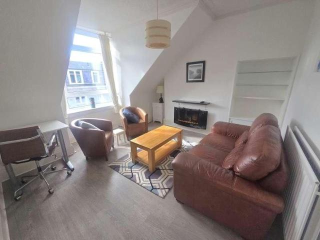 Apartment for rent in West End, Ballindoch