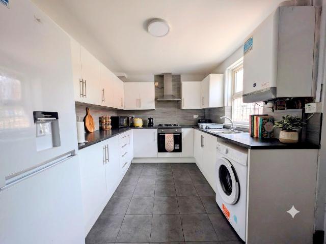 Apartment for rent in Moss Side, Manchester