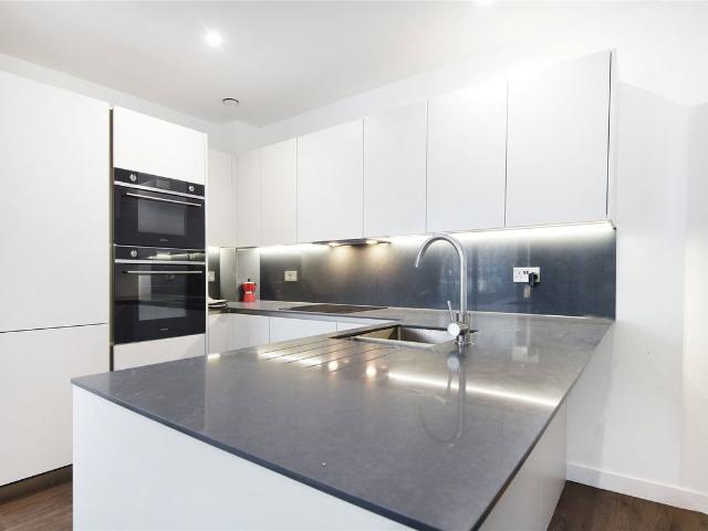 Apartment for rent in Brownswood Park, Stoke Newington