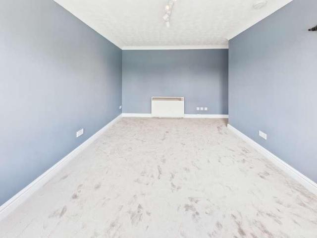 Studio for rent in Tadley, Basingstoke and Deane