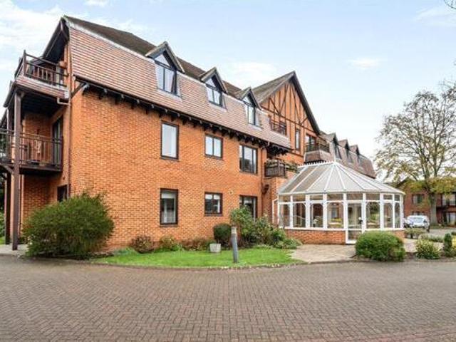 House for sale in Hart, Hampshire