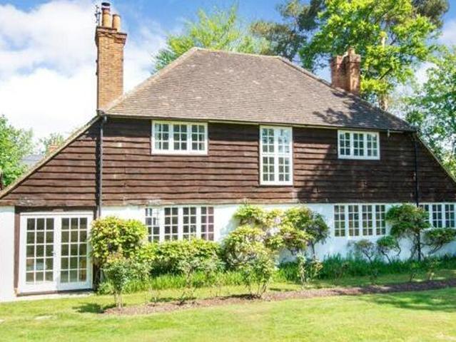 House for sale in Hart, Hampshire