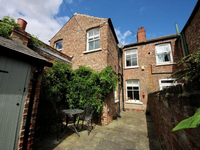 House for rent in Fishergate, York