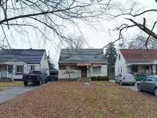 House for sale in Lincoln Park