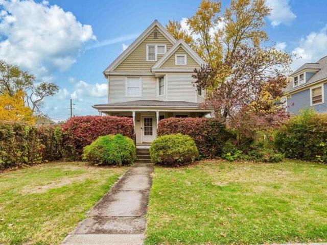 House for sale in Elyria, Ohio