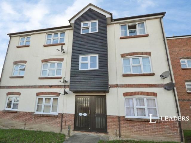 Apartment for rent in Highwoods, Fordham Heath