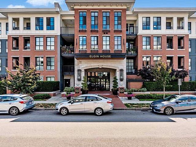Condo for sale in Surrey, British Columbia