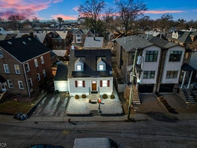 House for sale in Cliffside Park, New Jersey