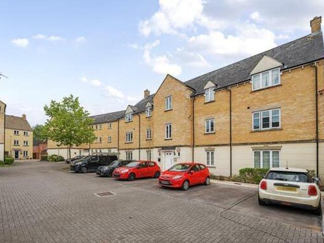 House for sale in Madley Park, Black Bourton