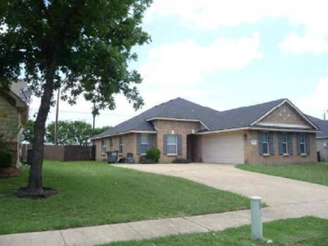 House for sale in Ellis, Texas