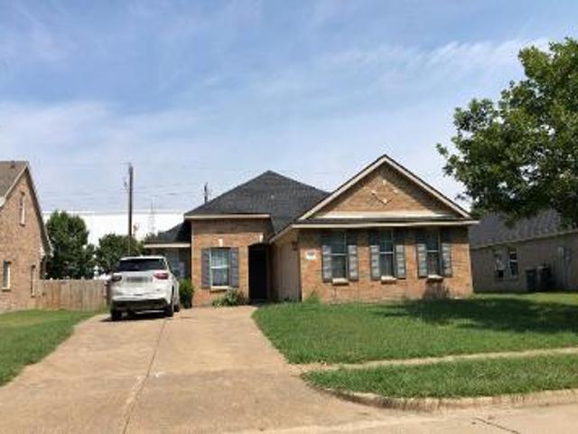 House for sale in Ellis, Texas