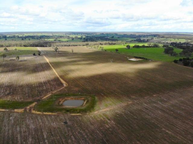 Cottage for sale in Dorodong, Victoria