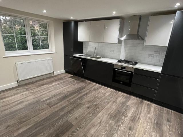 Apartment for rent in Ickenham, Greater London
