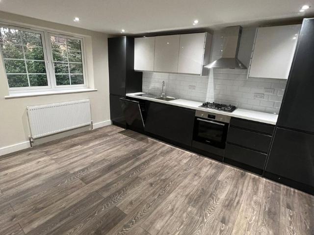 Apartment for rent in Ickenham, Greater London