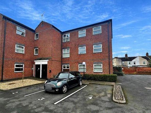 House for sale in Rugby, Warwickshire