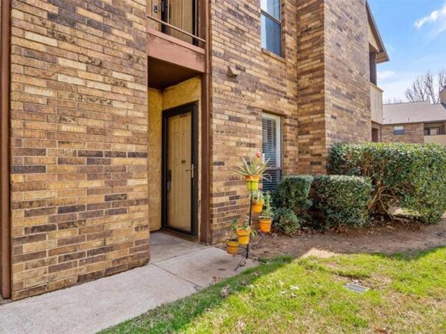 Condo for sale in Arlington, Texas
