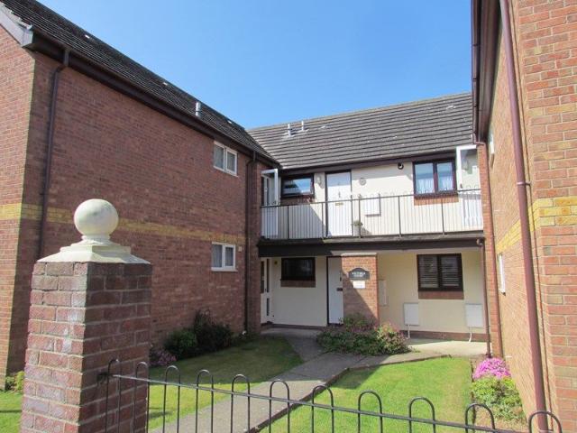House for rent in Upper Dovercourt, Dale Hill