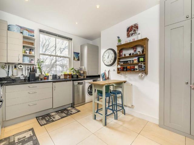 House for rent in Fulham, Walham Green