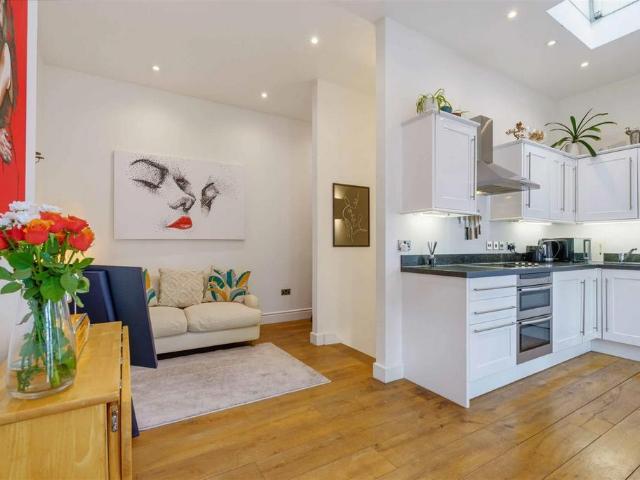 Apartment for rent in Wandon Estate, Greater London