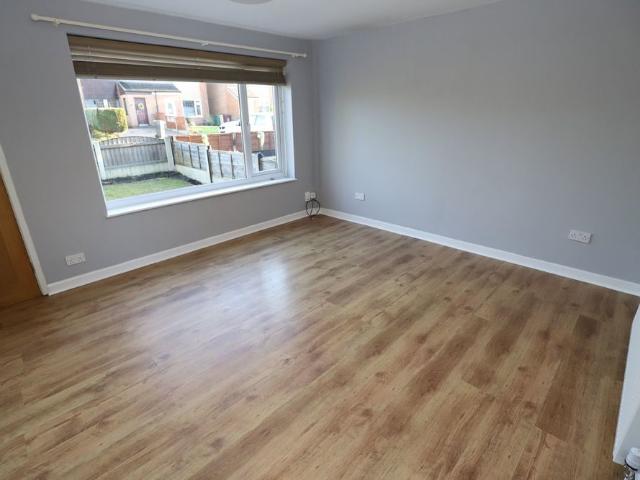 House for rent in Bradshaw, Lee Bank