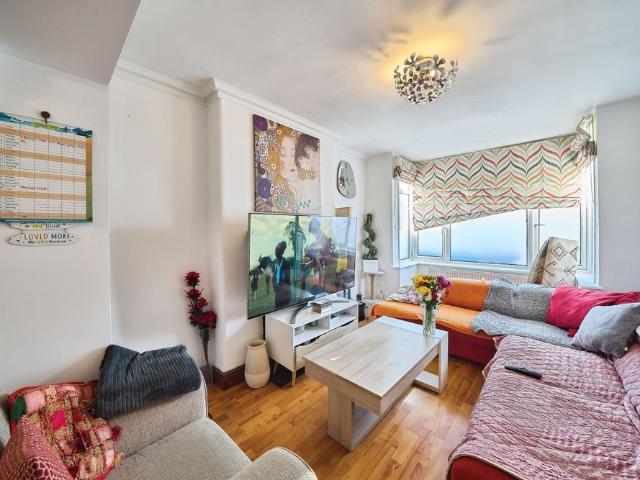 House for rent in Holywell Estate, North Watford