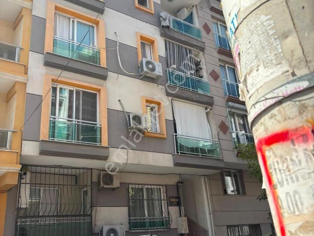 Buca, İzmir içerisinde satılık mülk