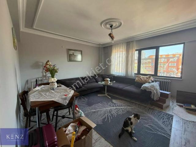 Kadiköy, İstanbul içerisinde kiralık mülk