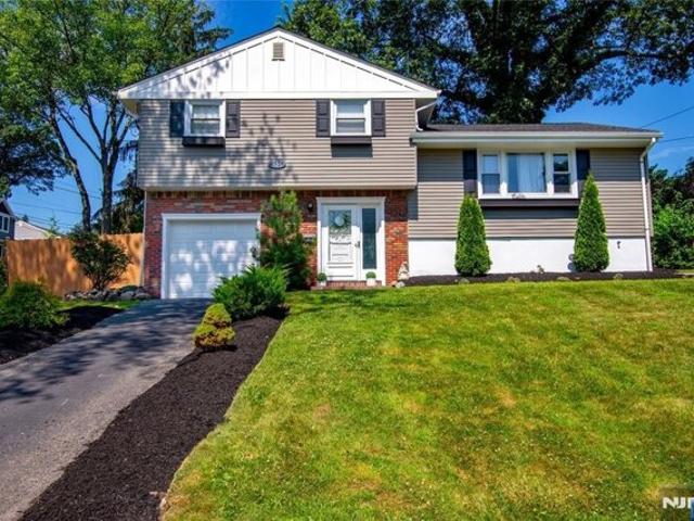 House for sale in Emerson