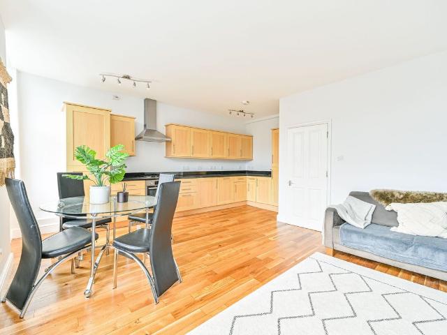 Apartment for rent in Clapham, Greater London