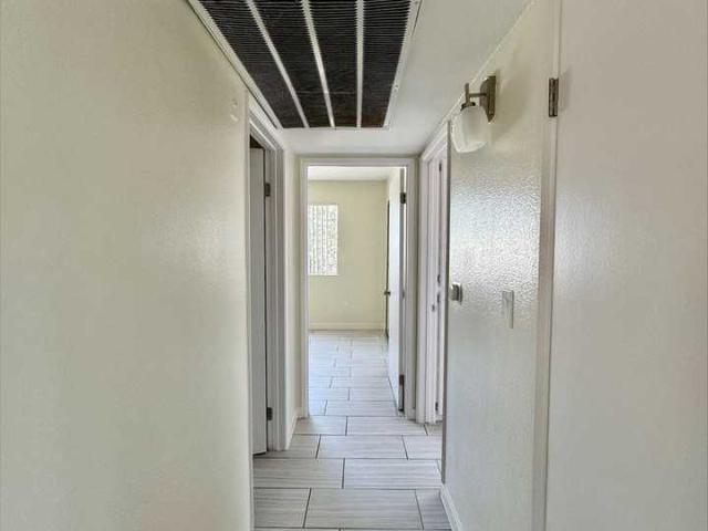 Apartment for rent in Canoga Park, California
