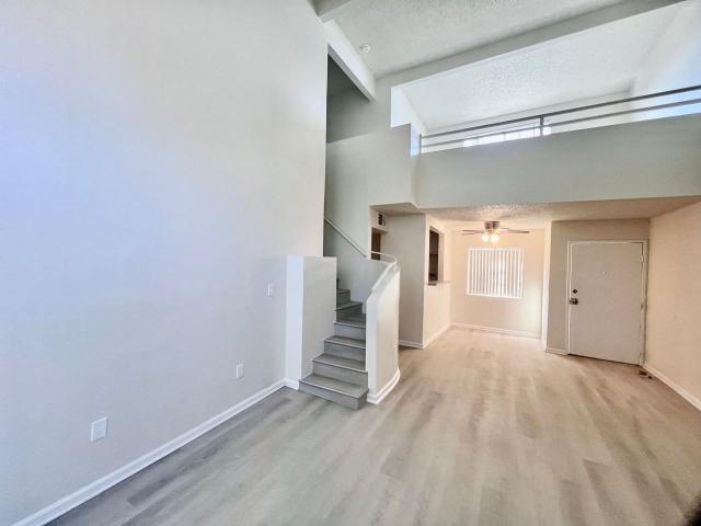 Apartment for rent in Canoga Park, California