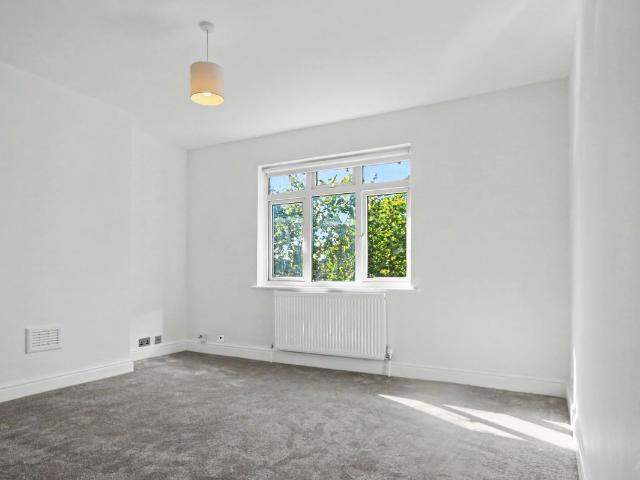 Apartment for rent in New Southgate, Greater London