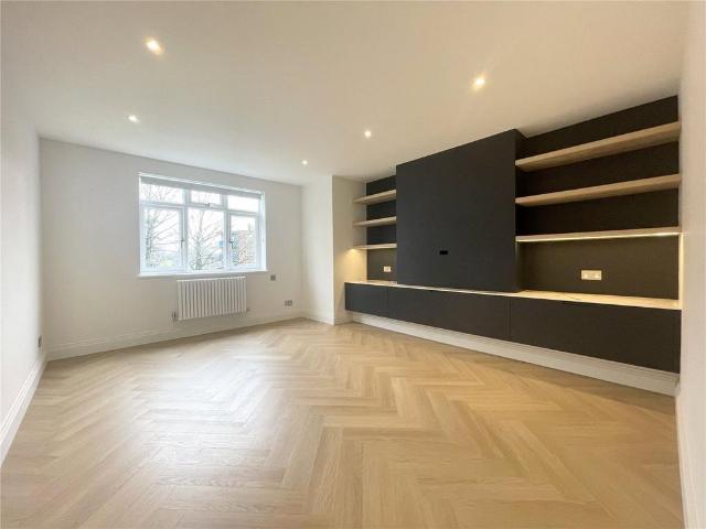 Apartment for rent in New Southgate, Greater London