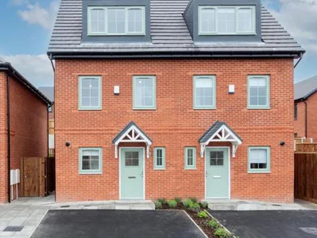 House for rent in Burnedge, Greater Manchester