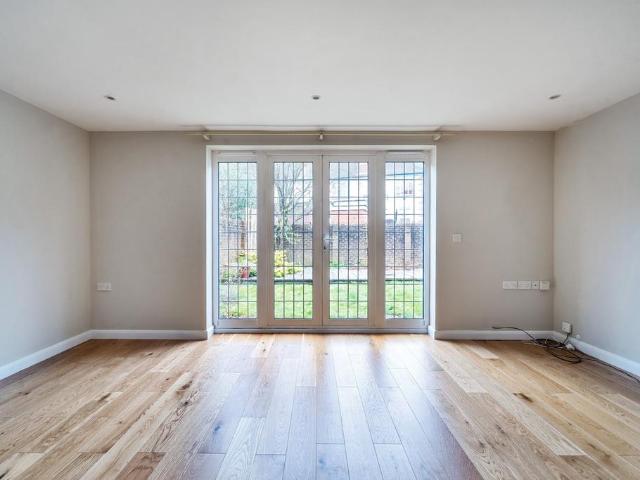 House for rent in Camelsdale, Waverley
