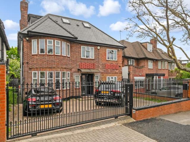 House for rent in Temple Fortune, Greater London