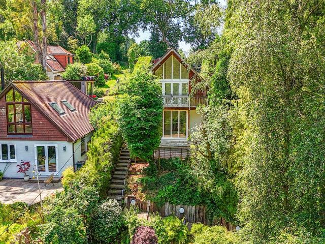 House for rent in Fole, Surrey
