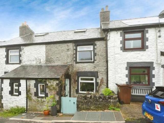 House for sale in Charlesworth, East Midlands