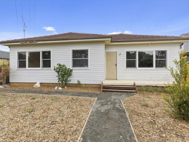 House for rent in Wollongong West, New South Wales