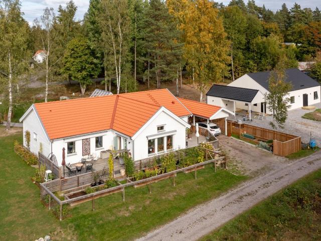 Bostad till salu i Lillkyrka, Uppsala län