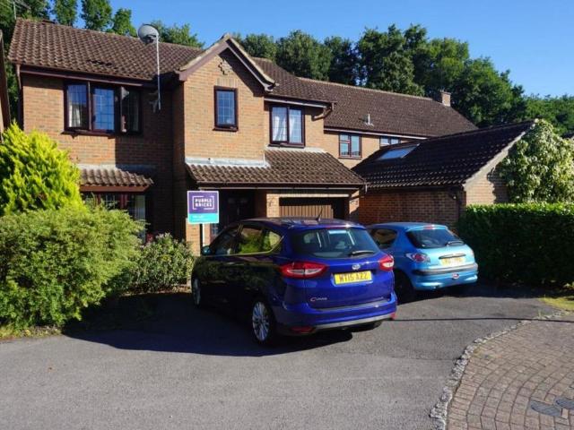 House for rent in Frimley Green, Surrey Heath